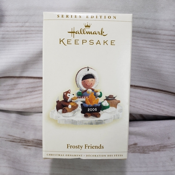 Hallmark Frosty Friends 2006 Ornament Eskimo Husky Dog Campfire Smores Box - Picture 1 of 14